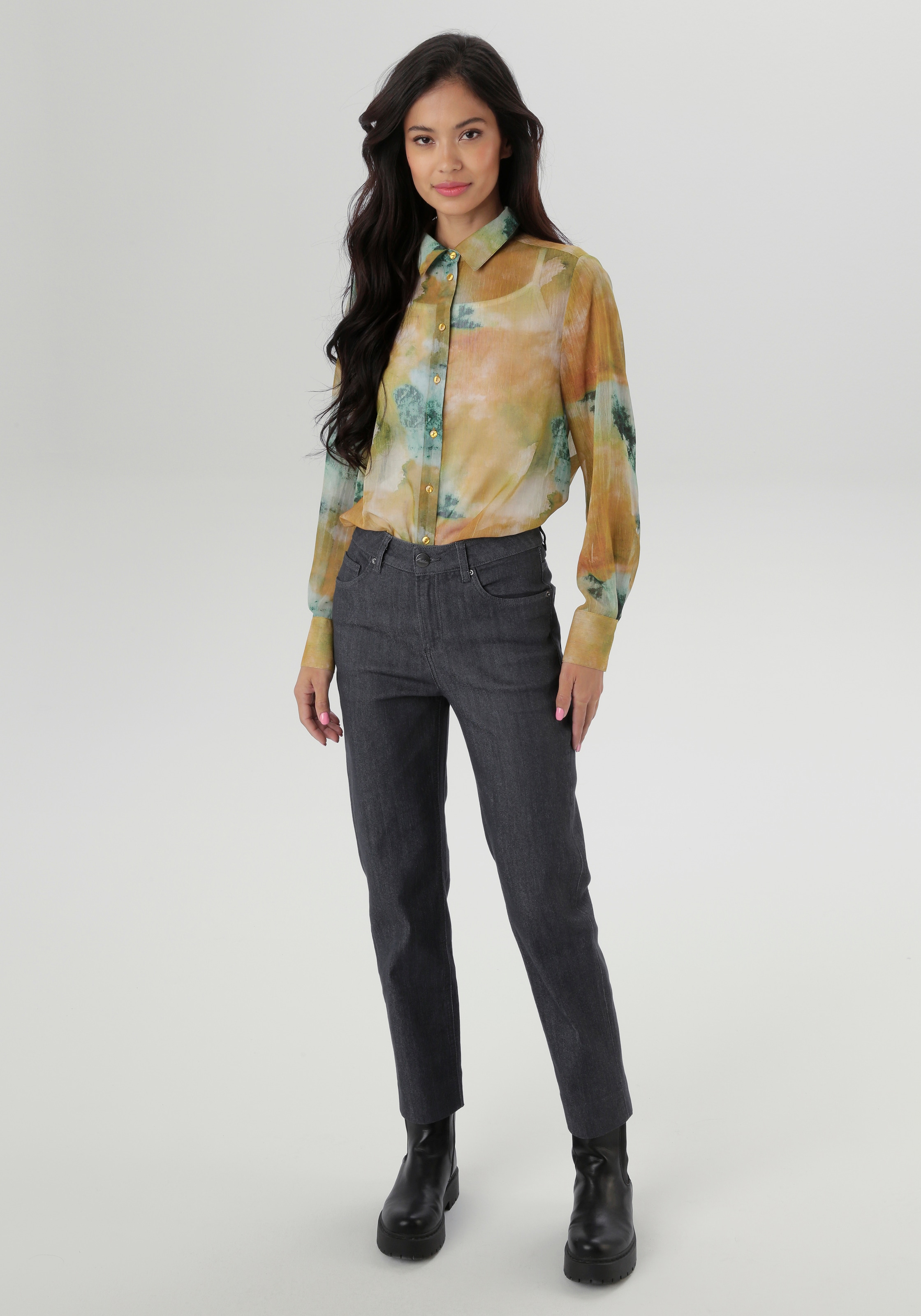 Aniston SELECTED Straight-Jeans , in Straight-Form und mit moderner Waschung - NEUE KOLLEKTION