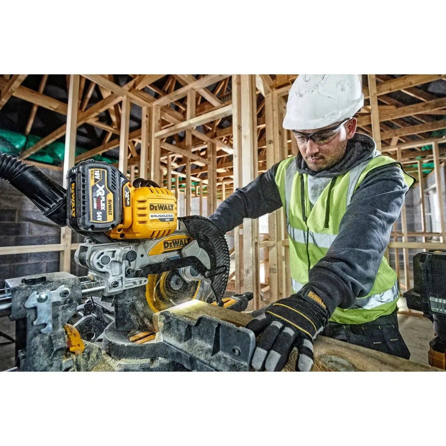 DeWALT DCS727N Accu Afkort-/Verstekzaag 250mm 54V XR FlexVolt Basic Body
