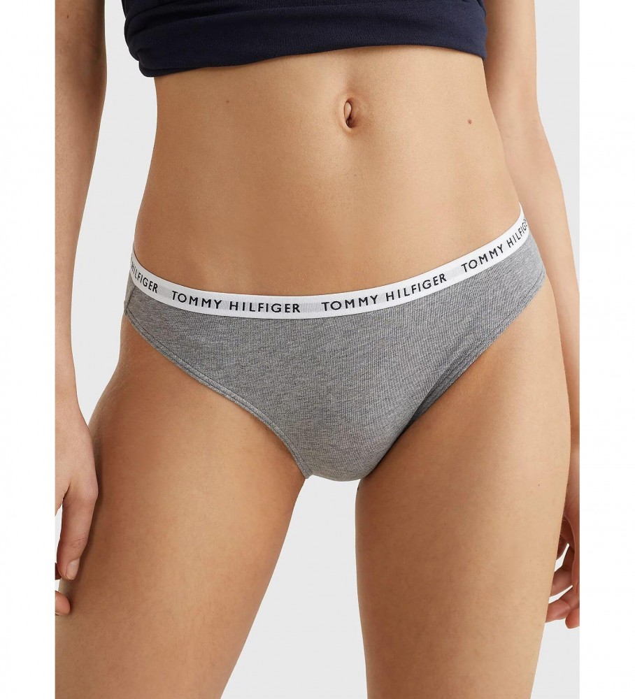 Conjunto de 3 cuecas Tommy Hilfiger com logo nas cores branca, cinza e preta.