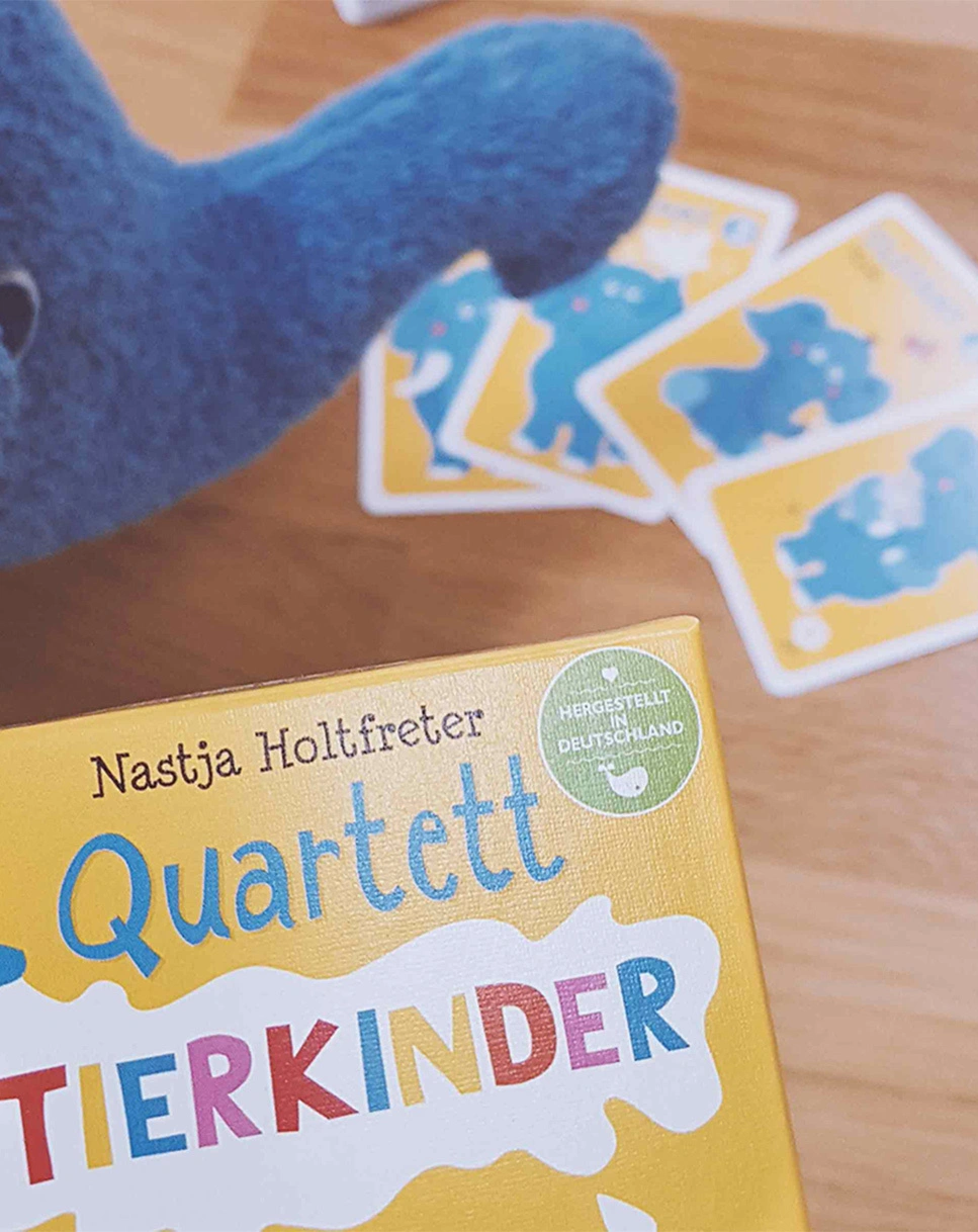 Kartenspiel QUARTETT - TIERKINDER in bunt