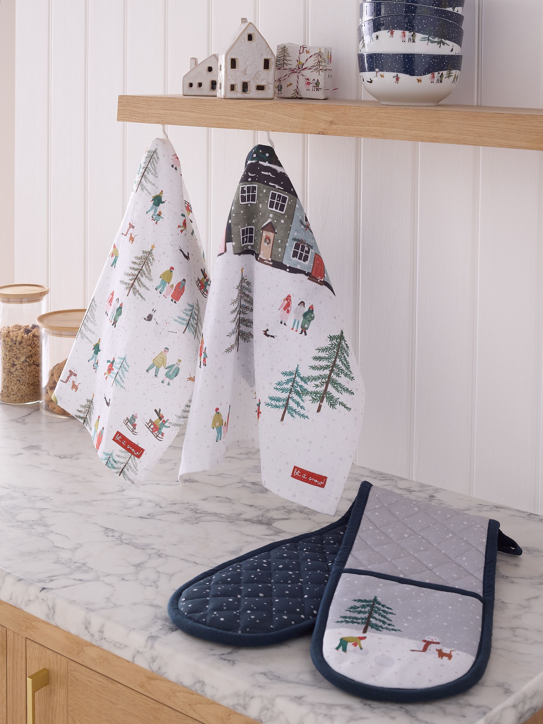 Set van 3 theedoeken met kersttafereel