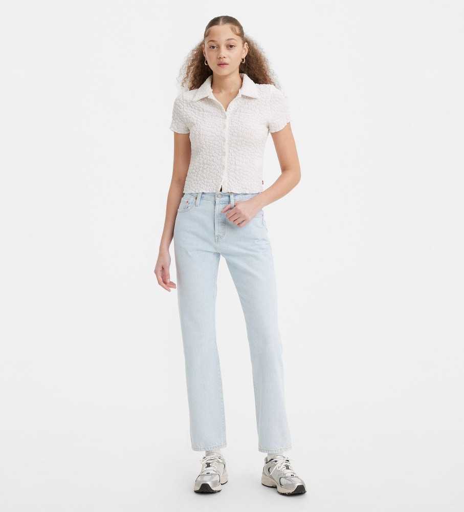 Calça jeans Levi's 501 feminina, cor índigo claro.