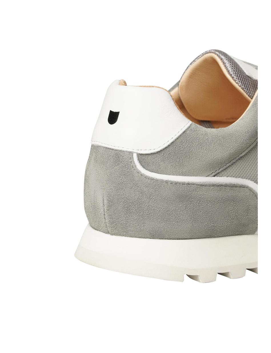 SNEAKER TRAVIS R