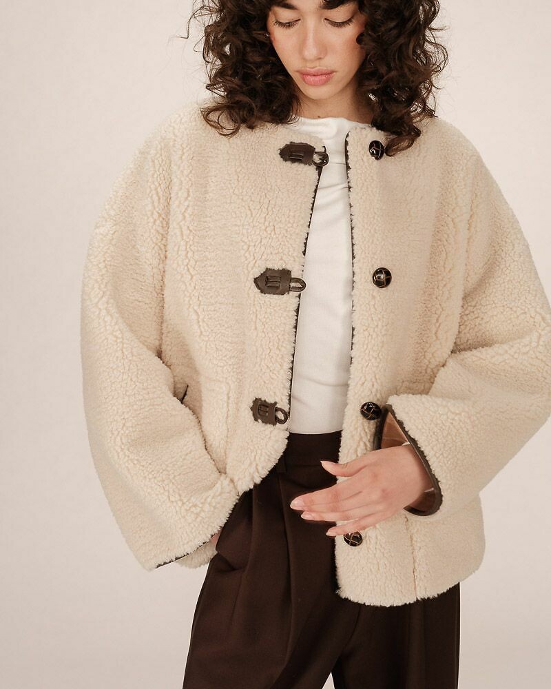 GRACE & MILA<br>Casaco oversized em sherpa SIMON