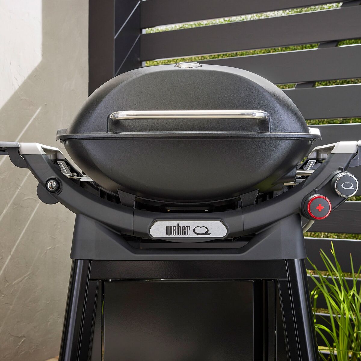 Q3200N+ Gassgrill med vogn