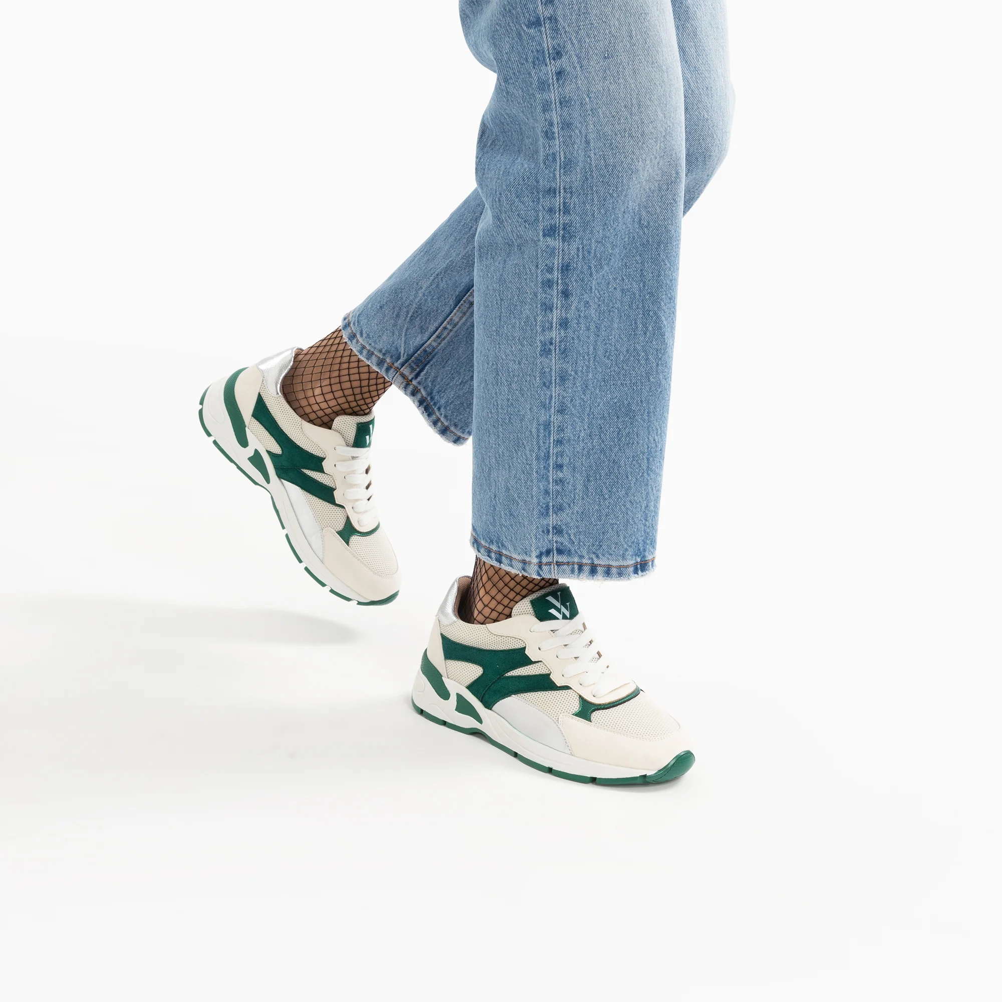 Sneakers-Baskets Montorgueil blanc cassé et vert à lacets