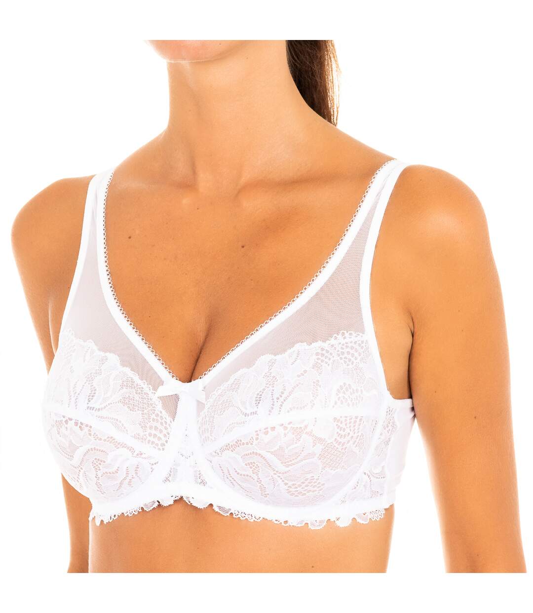 Generous 008H4 women's underwire bra with micro tulle detail