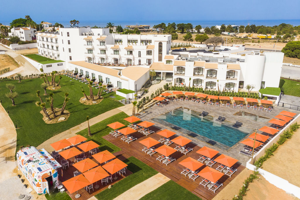Regency Salgados Logies en ontbijt - Hotel