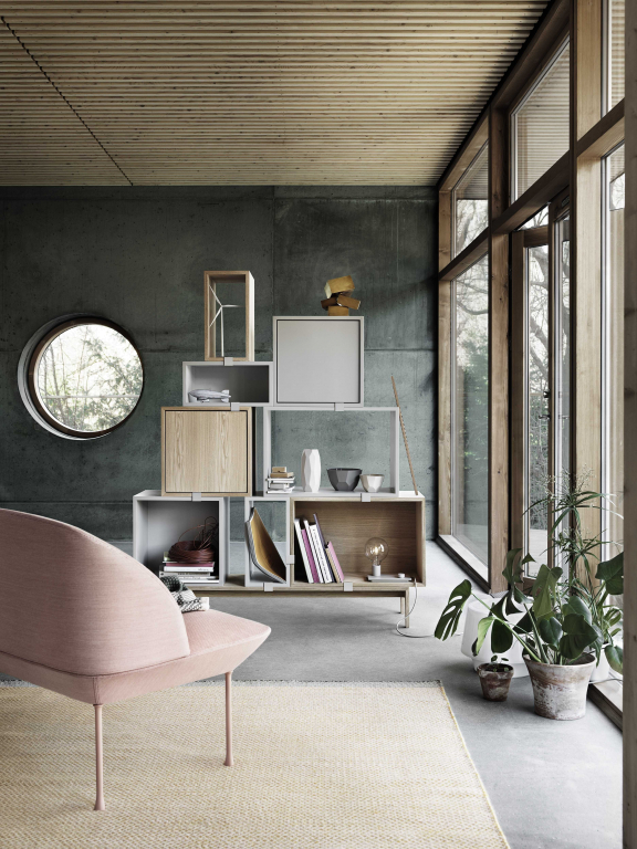Muuto Stacked 2.0 kast medium met deur eiken