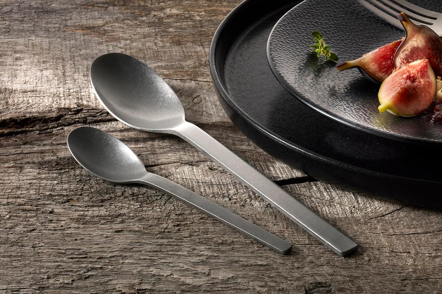 ZWILLING Minimale Vintage Besteckset 68-teilig, Für 12 Personen, Spülmaschinengeeignet, Edelstahl, Gehämmert, Silber