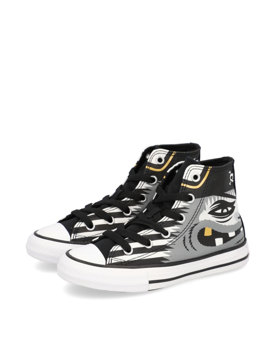 CHUCK TAYLOR ALL STAR PIRATE PRINT