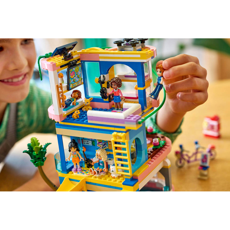 LEGO Friends Heartlake City clubhuis 42689
