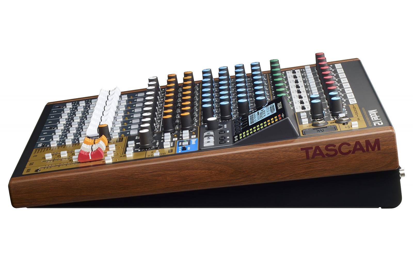 Mischpult Model 12<br>10-Kanal-Mischpult mit eingebautem 12-Spur-Recorder und USB-Audiointerface