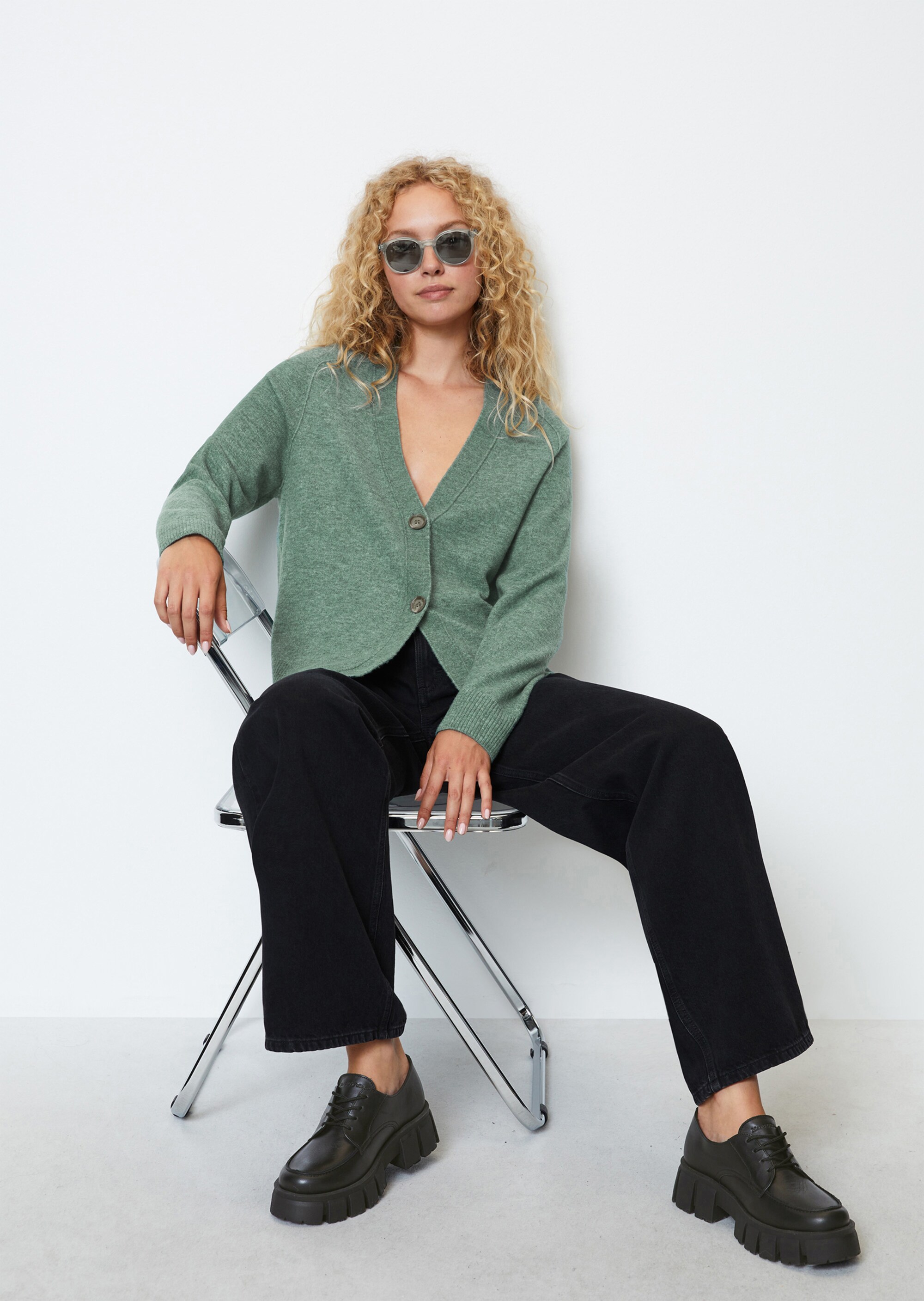 V-Neck-Cardigan relaxed aus softem Schurwolle-Mix