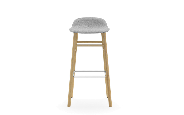 Normann Copenhagen Form barkruk 75 gestoffeerd zwart eiken Ultra Leather Brandy