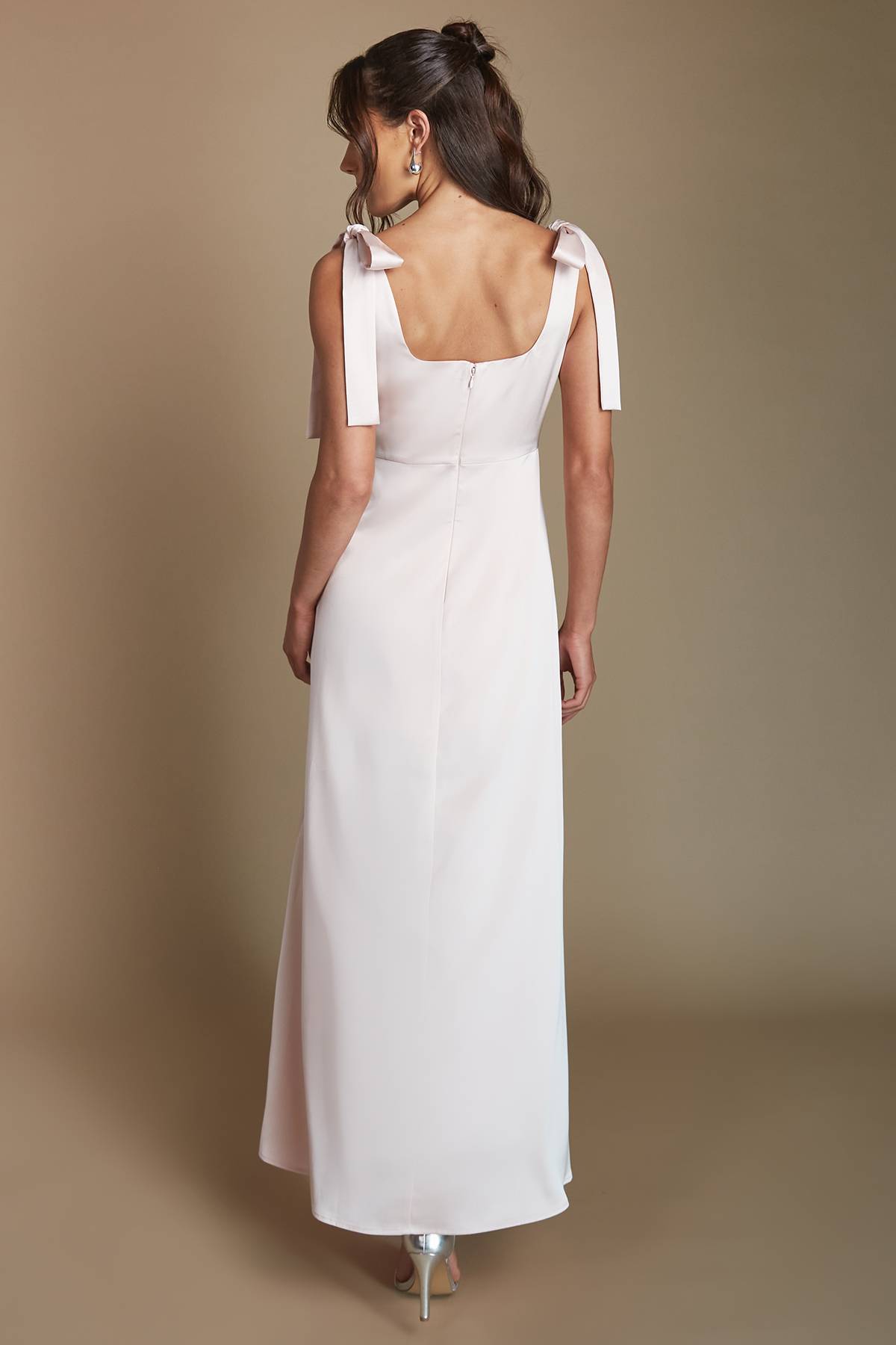 Oasis Robe De Demoiselle D'honneur Mi-longue En Satin Rose Poudré Avec Liens Aux Épaules