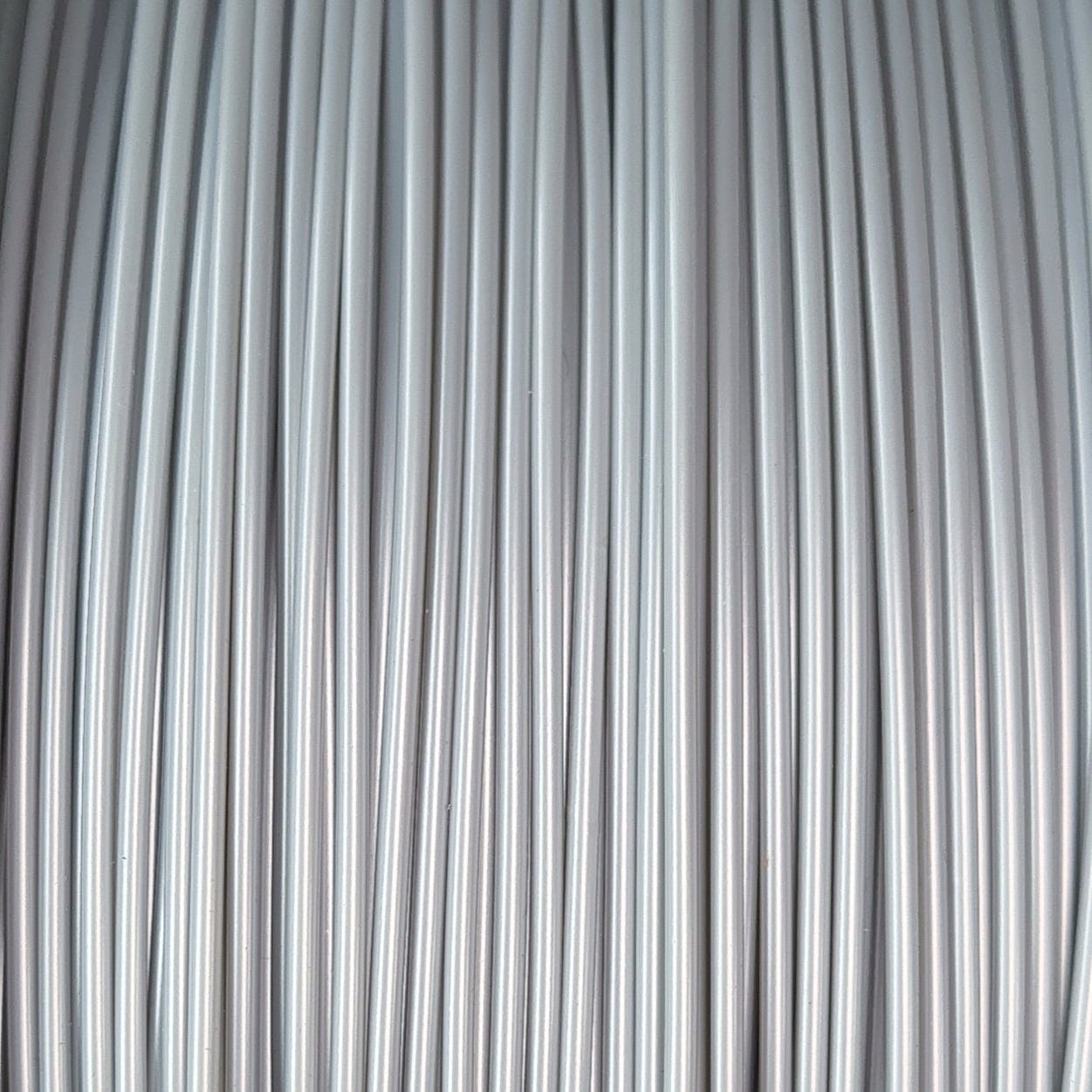 Nobufil  PETG Alu Grey, 1,75 mm / 1000 g    Leicht zu druckendes PETG Filament aus recyceltem Kunststoffabfall