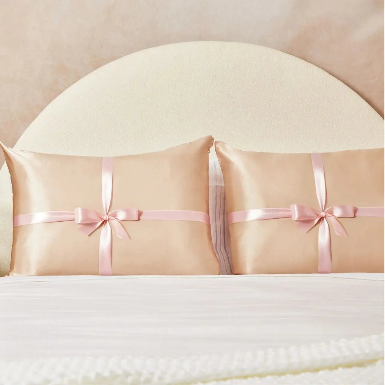 Holiday Standard Pillowcase 2 Piece Set Champagne