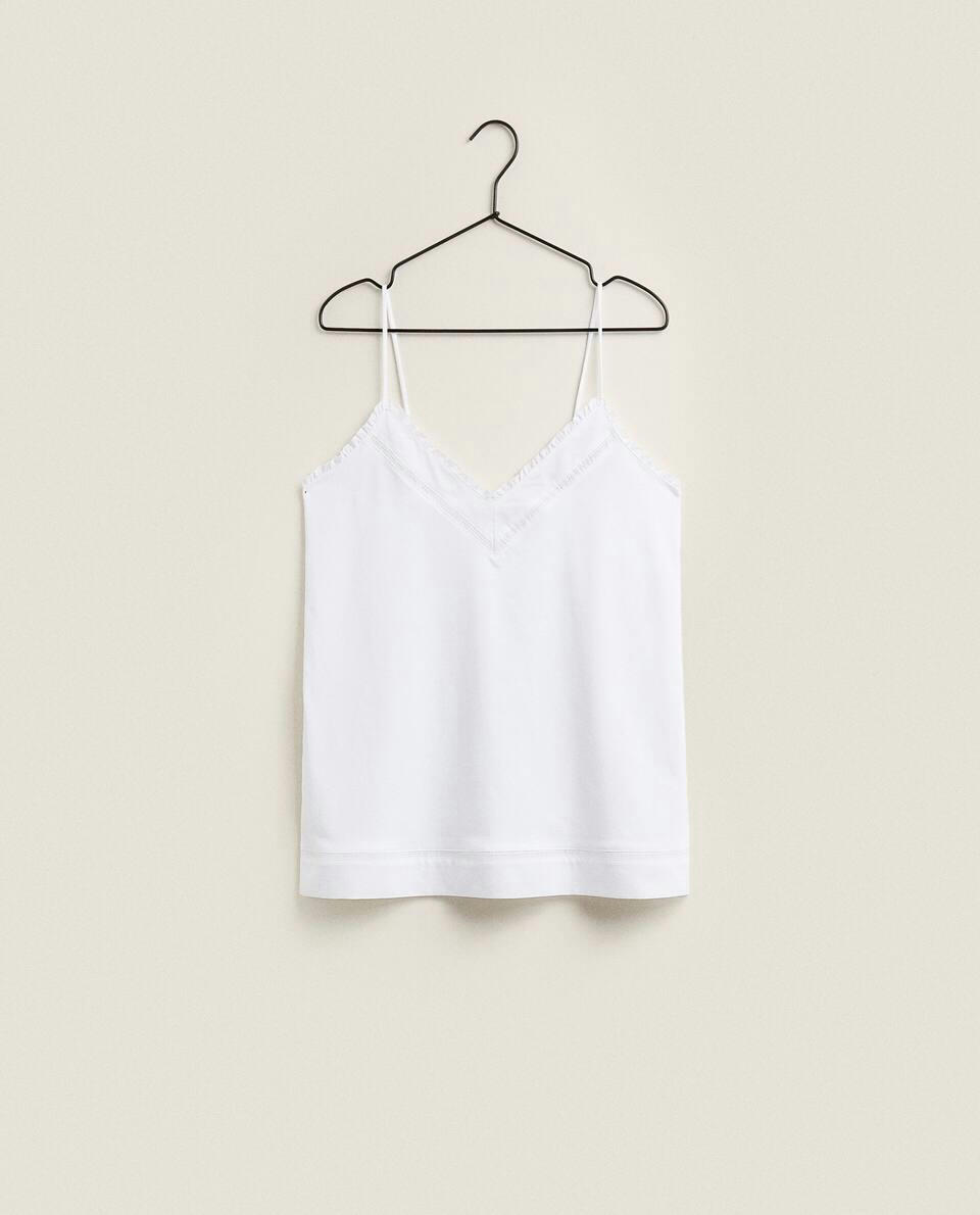 BLUSA COM DETALHES EM RENDA
