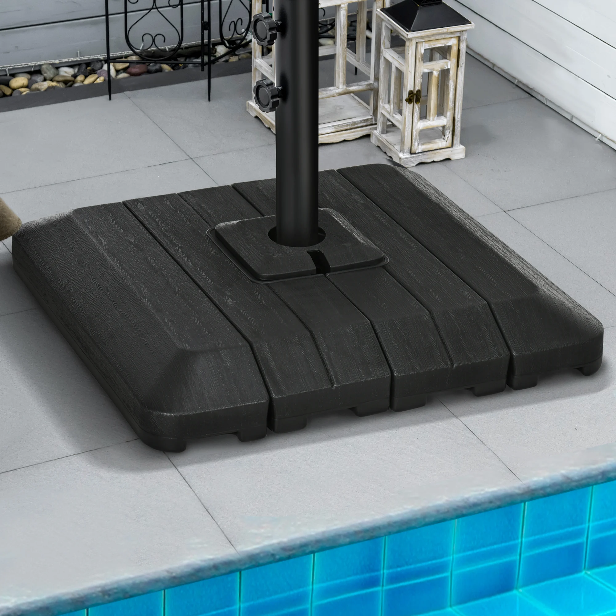 Conjunto de 4 pesos para base de guarda-sol de braço articulado Outsunny, para pátio, com capacidade para 100 kg de água ou 135 kg de areia, para base em cruz, 98 x 98 x 18,5 cm, preto.