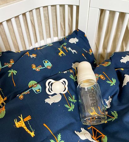 Nørgaard Madsens Bettwäsche - Baby - Navy m. Safaritiere