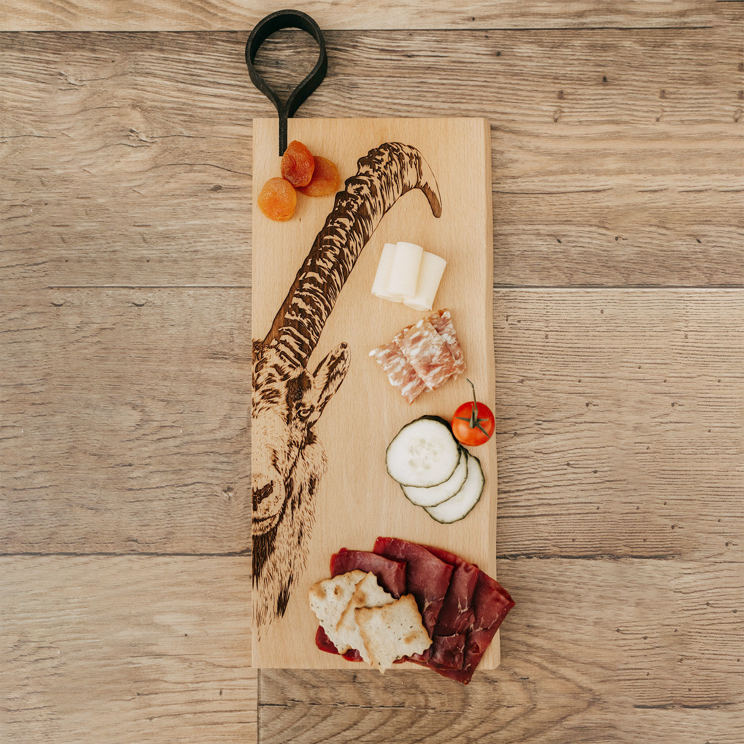 Holzbrett Zoom mit Steinbockmotiv
