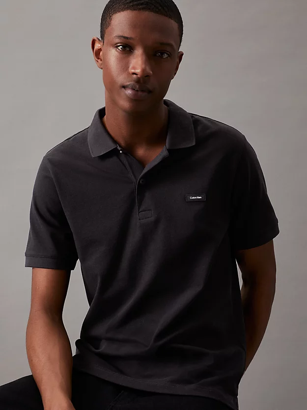 Camisa polo de corte justo com gola elástica em piqué