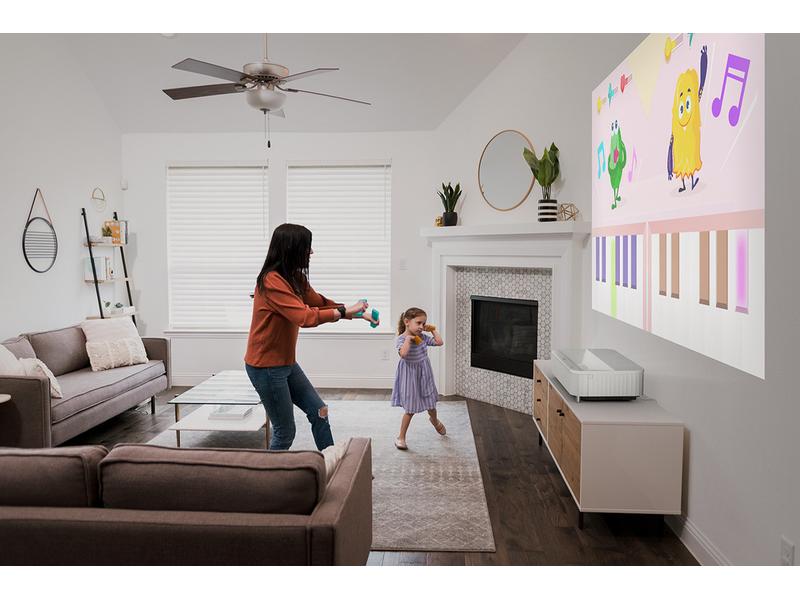 Epson Ultrakurzdistanzprojektor EH-LS800W Weiss 4k UHD Laser Ultrakurzdistanzprojektor