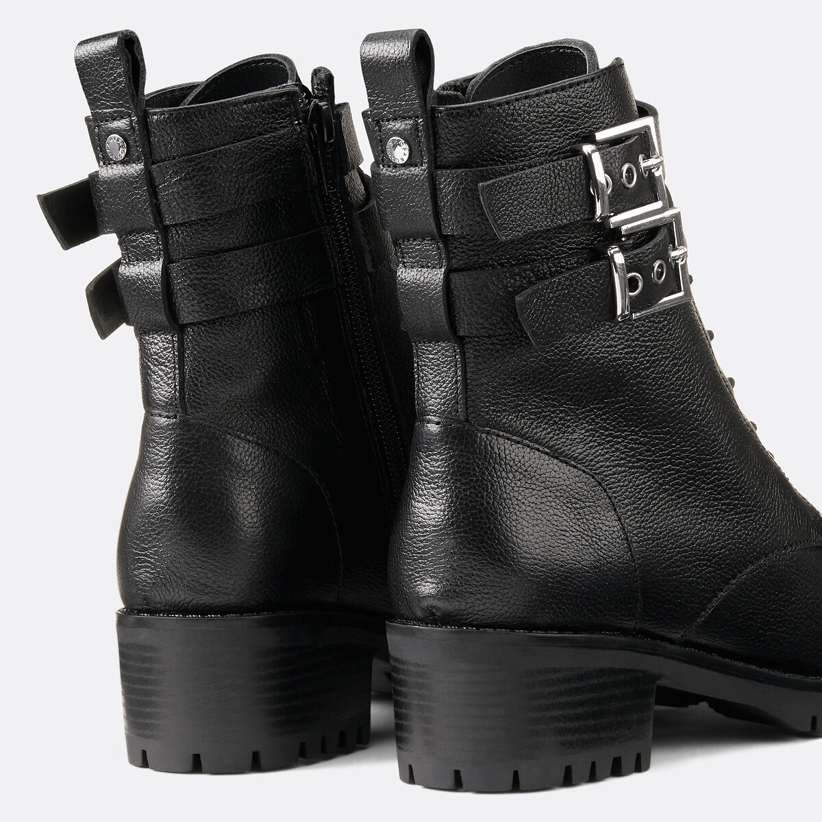 COSMOPARIS<br>Botas de tornozelo Davina em couro granulado, com cadarços