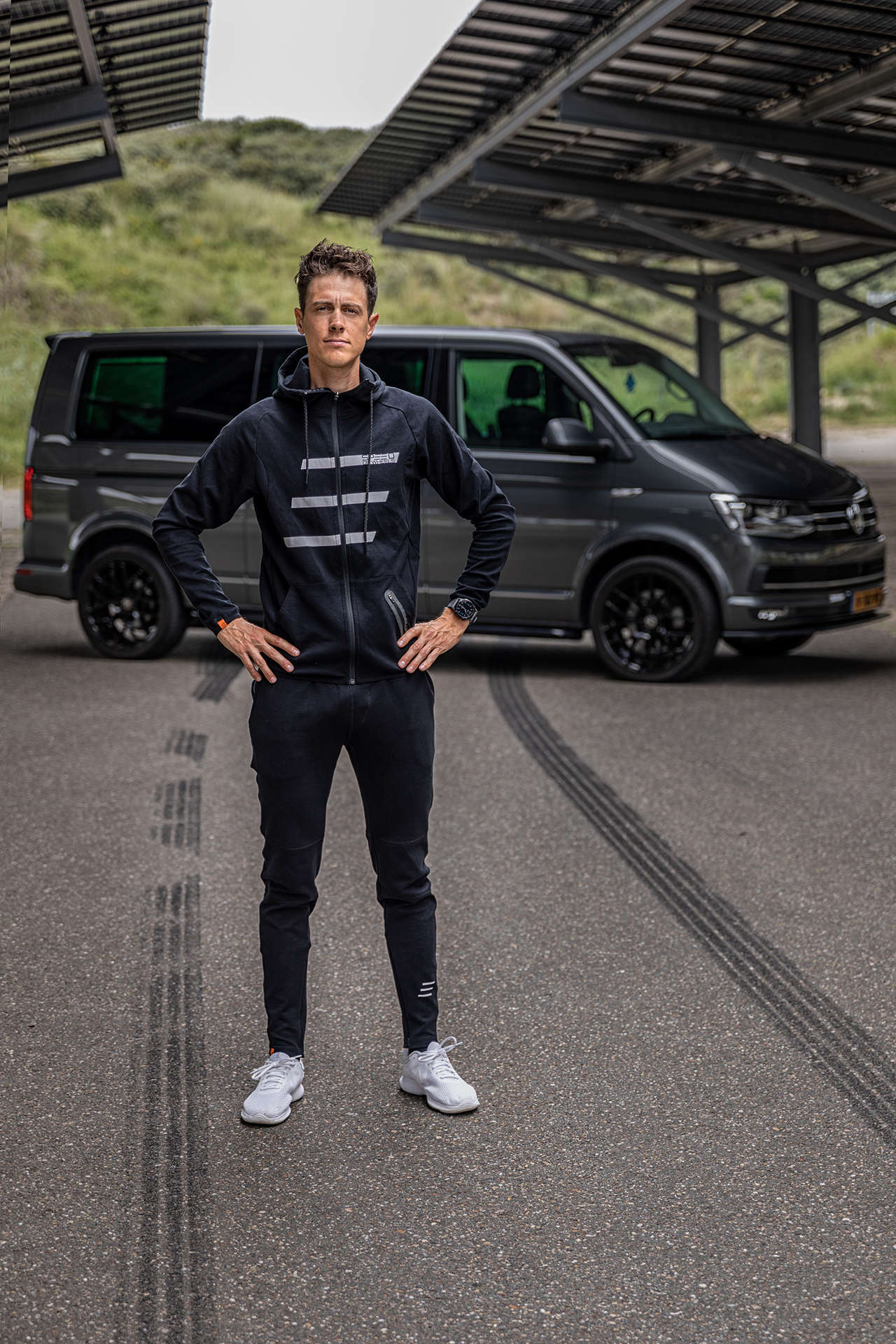 FUTURUM Tech Hoodie SPEED ON WHEELS "E" Black