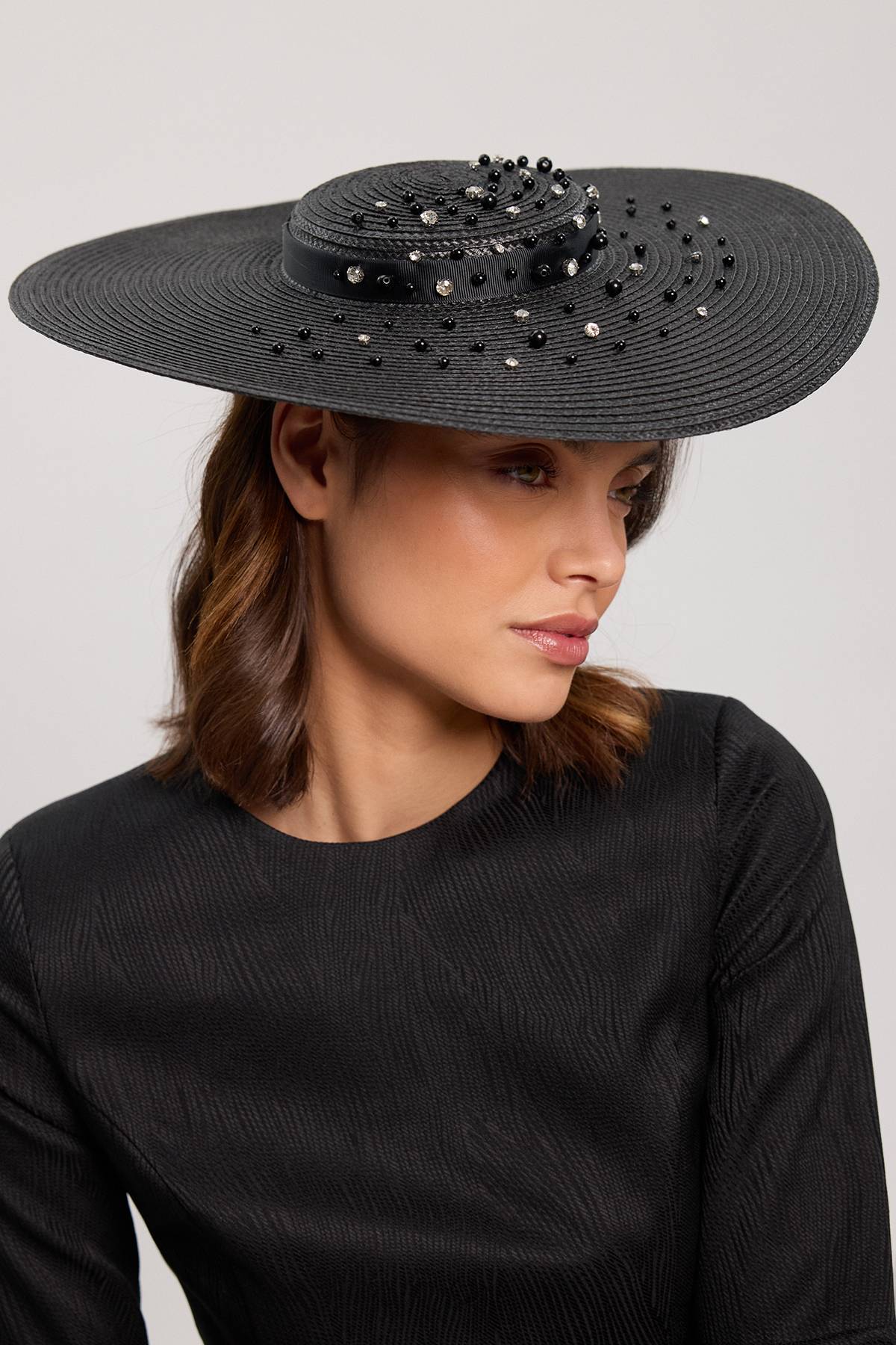KarenMillen Bibi Style Canotier Avec Détail De Perles Dispersées