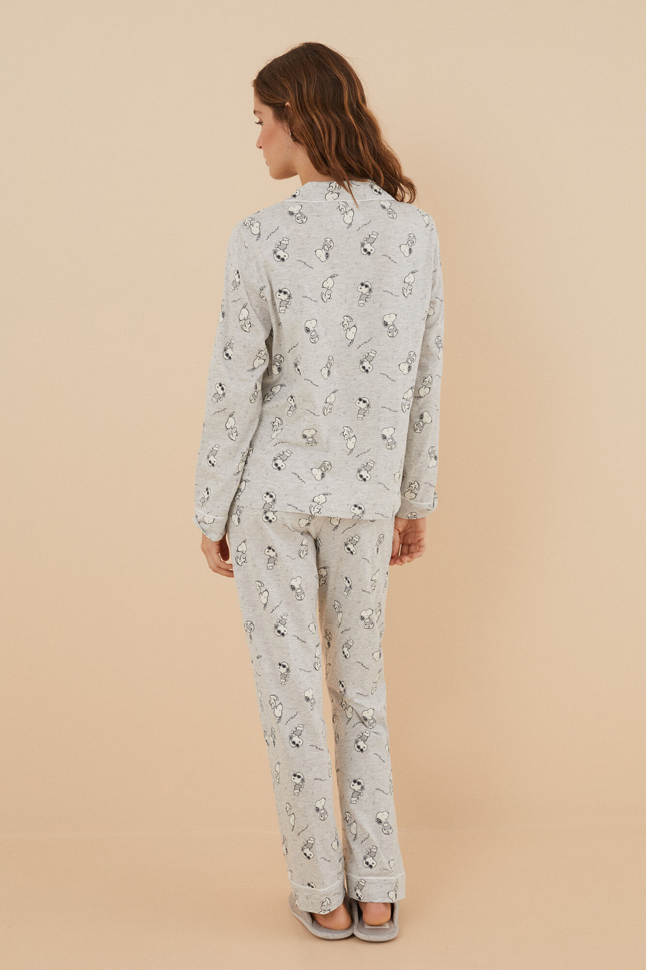 Pijama longo estilo camisa do Snoopy, 100% algodão.