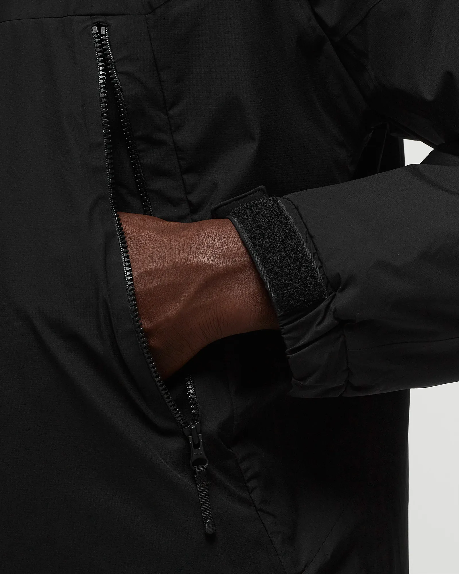 Goldwin GORE-TEX WINDSTOPPER Puffy Mil Jacket
