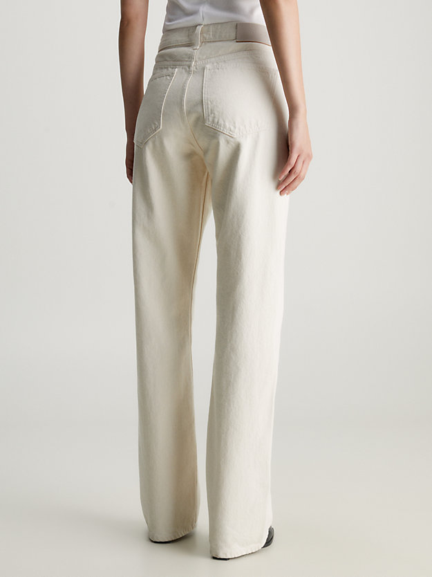 Calça jeans bootcut de cintura média e modelagem relaxada