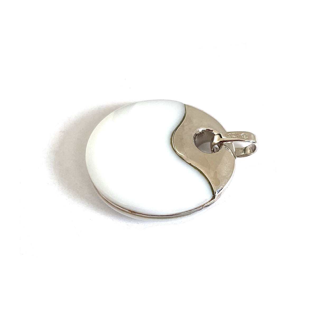 Pendentif d'occasion argent 925 résine