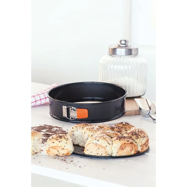 Moule à manqué rond fond amovible 26 cm Pâtiliss Le Creuset