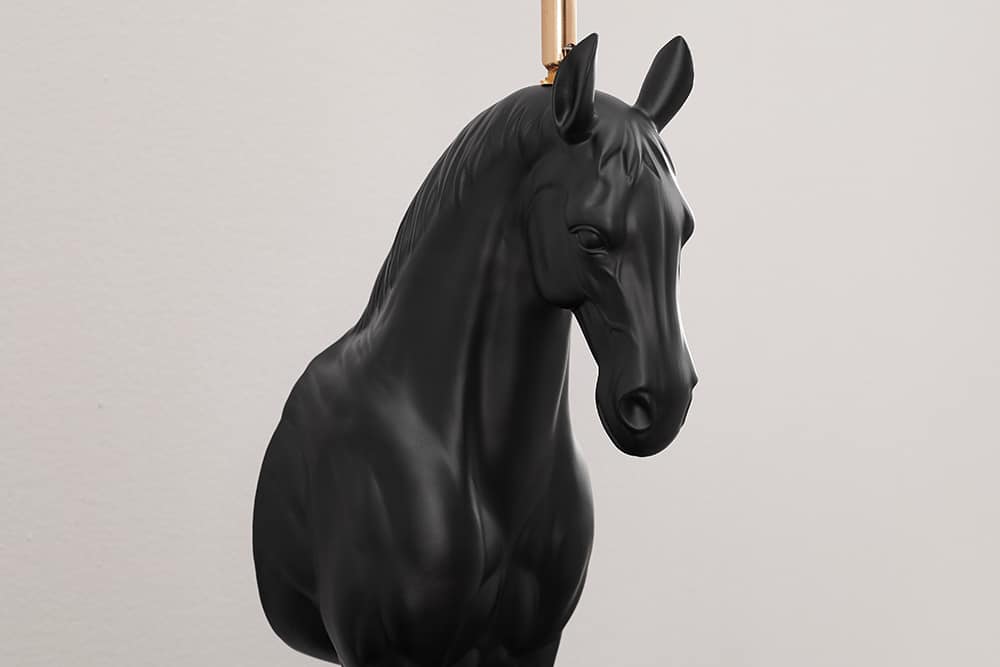 Extravagante Tischlampe BLACK BEAUTY 75cm schwarz gold Pferde-Skulptur