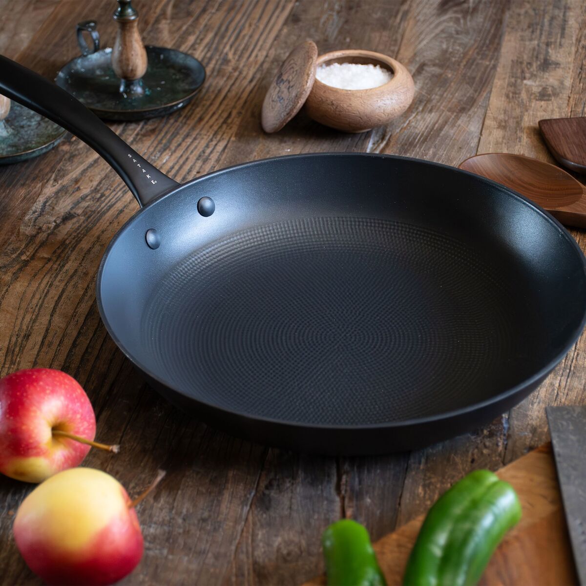 Stekepanne 30 cm, lettvektsstøpejern