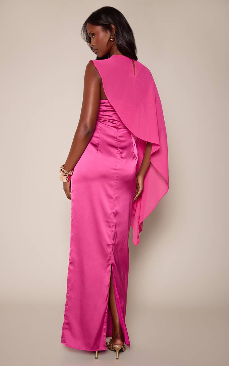 Rose Fuchsia Robe Longue En Satin Avec Cape Superposée En Mousseline