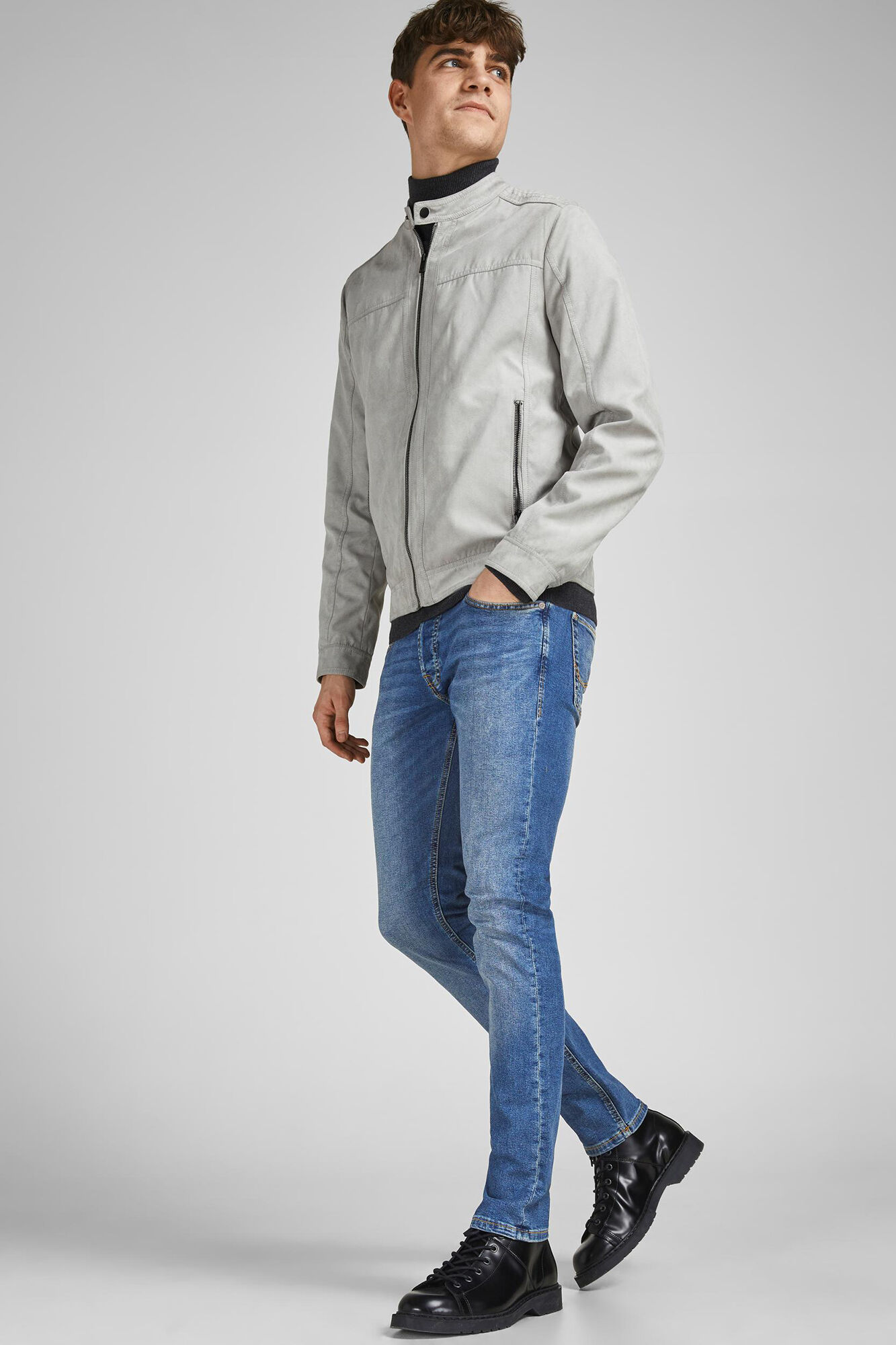 Calça jeans slim fit - azul médio
