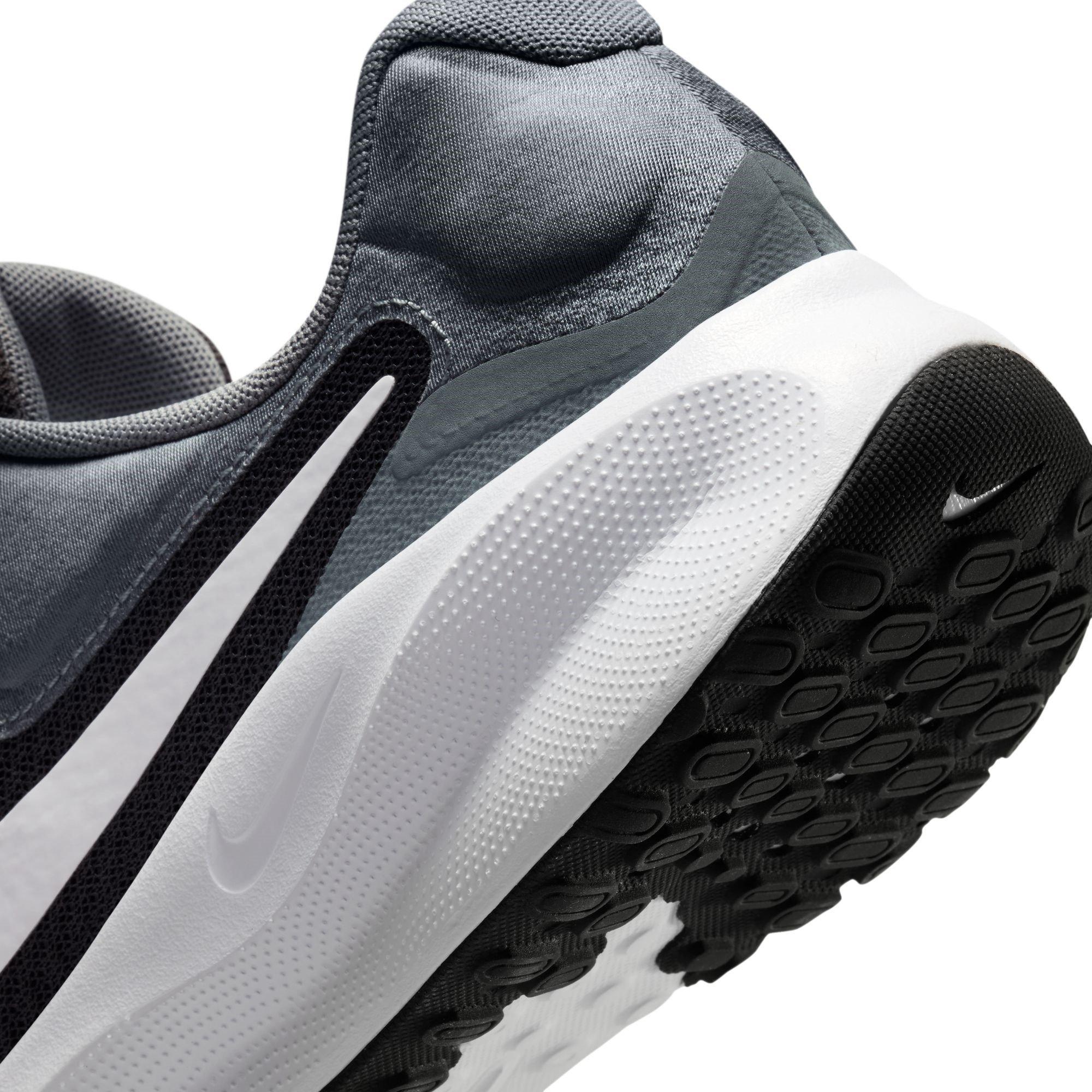 Nike Revolution 7 Mens Road Running Shoes