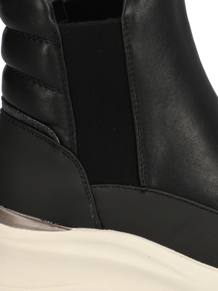 Chelsea Boot