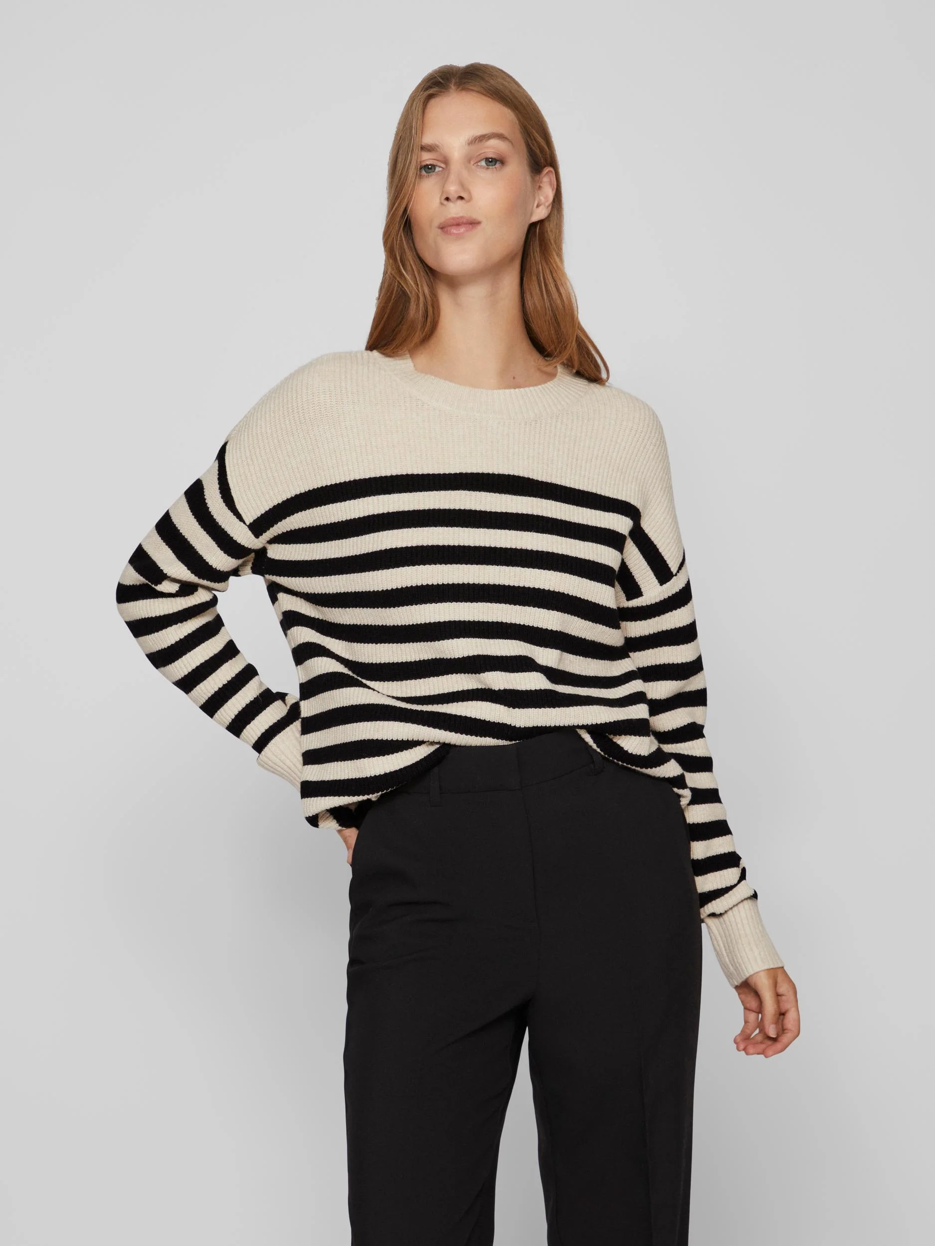 Vila  Viril strikket bluse- Sort/creme