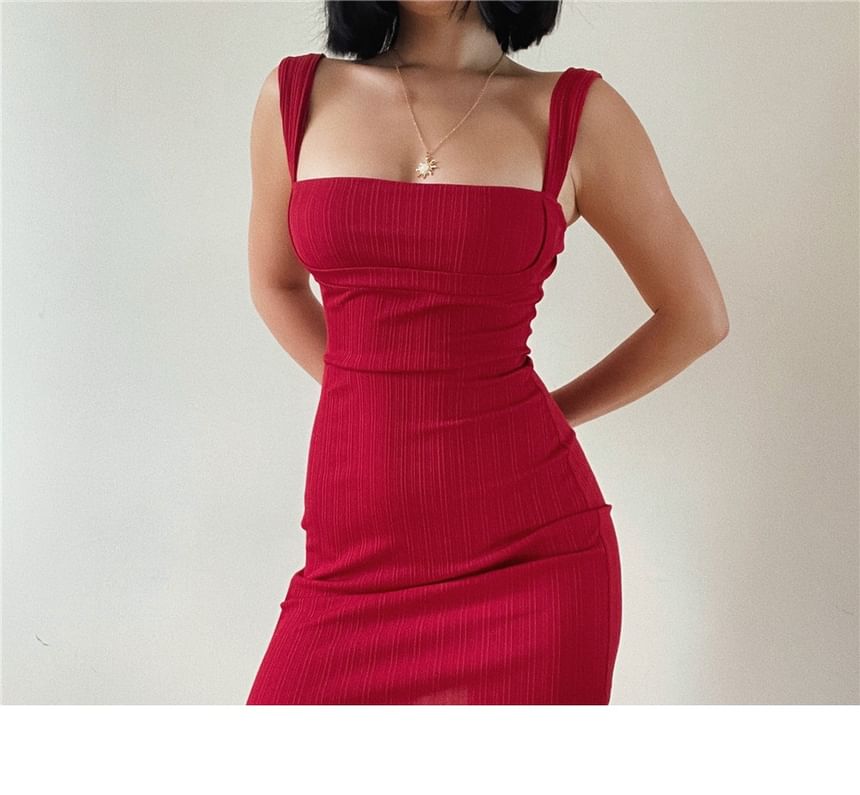 SisLinda - Off Shoulder Effen Midi Schedejurk