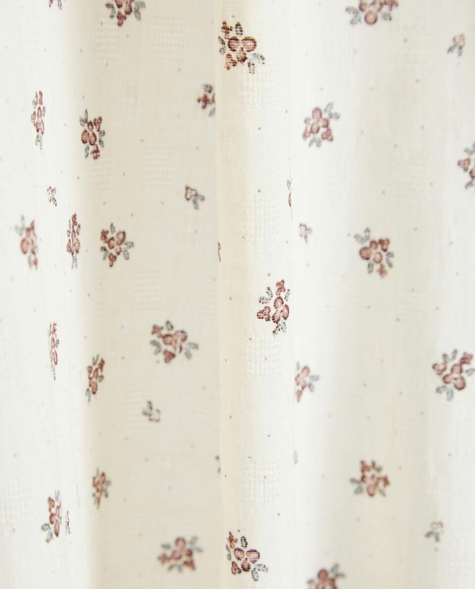 CORTINA FLORAL COM BORDA ONDULADA