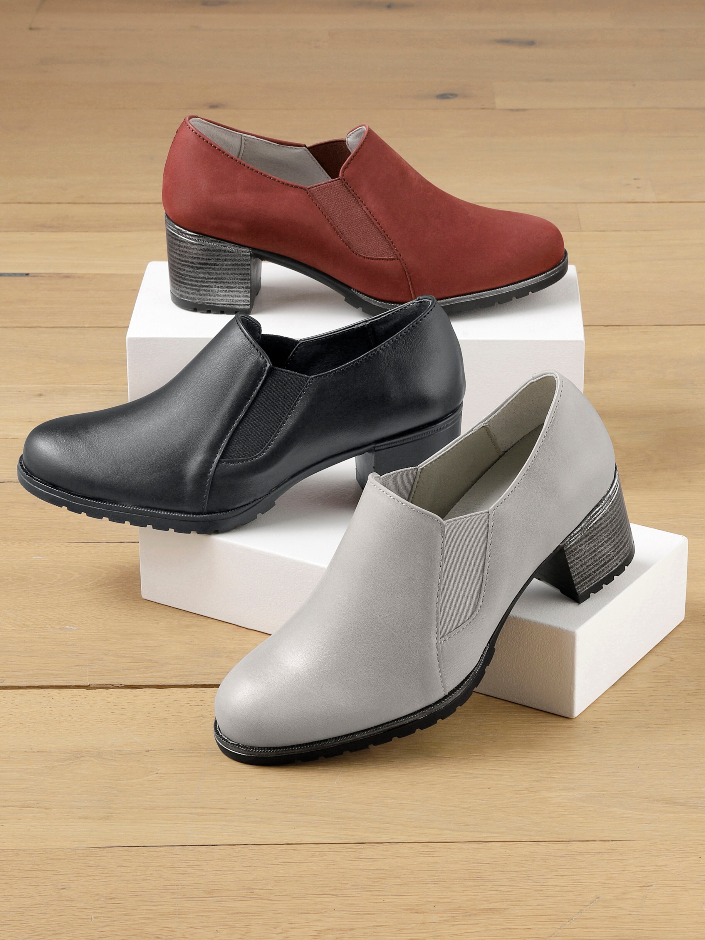 heine Hochfrontpumps in schwarz