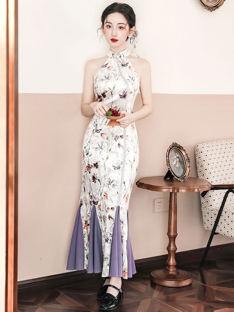 Nebbia - Set: Mouwloze maxi-jurk van fluweel met mandarijnkraag en bloemenpatroon + lange mouwloze crop top met één schouder