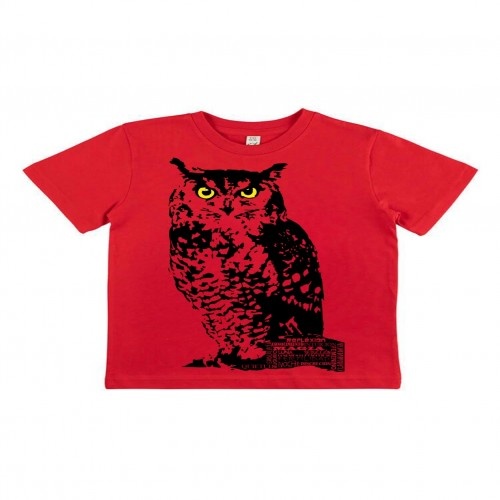 Camiseta infantil de manga curta em algodão orgânico com estampa de coruja vermelha, totem animal.