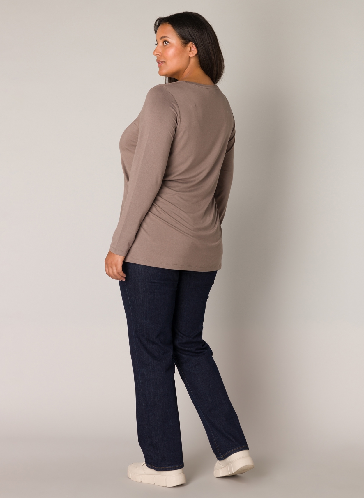 Base Level Curvy Langarmshirt , mit V-Ausschnitt