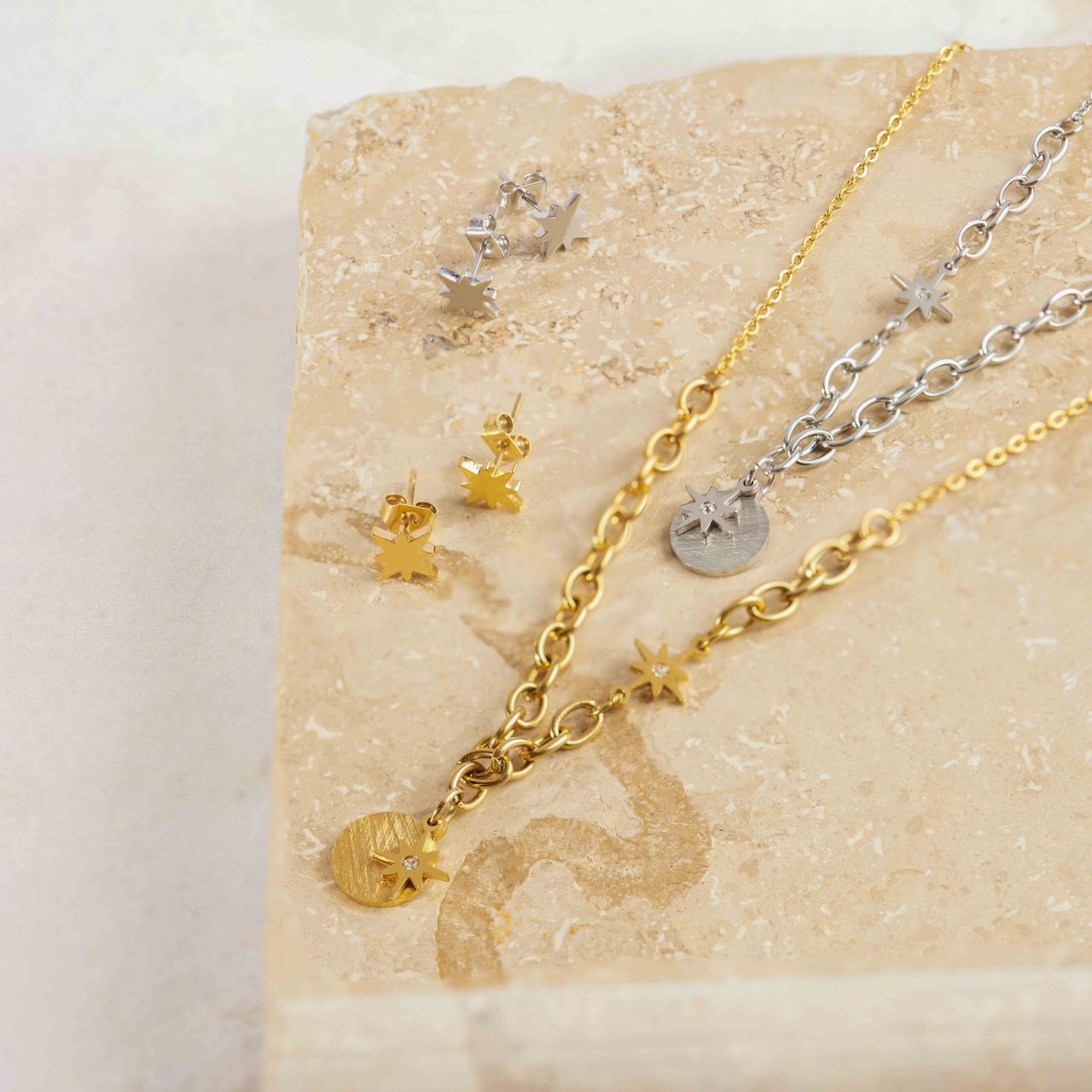 Gerecycled stalen ketting met munt en ster